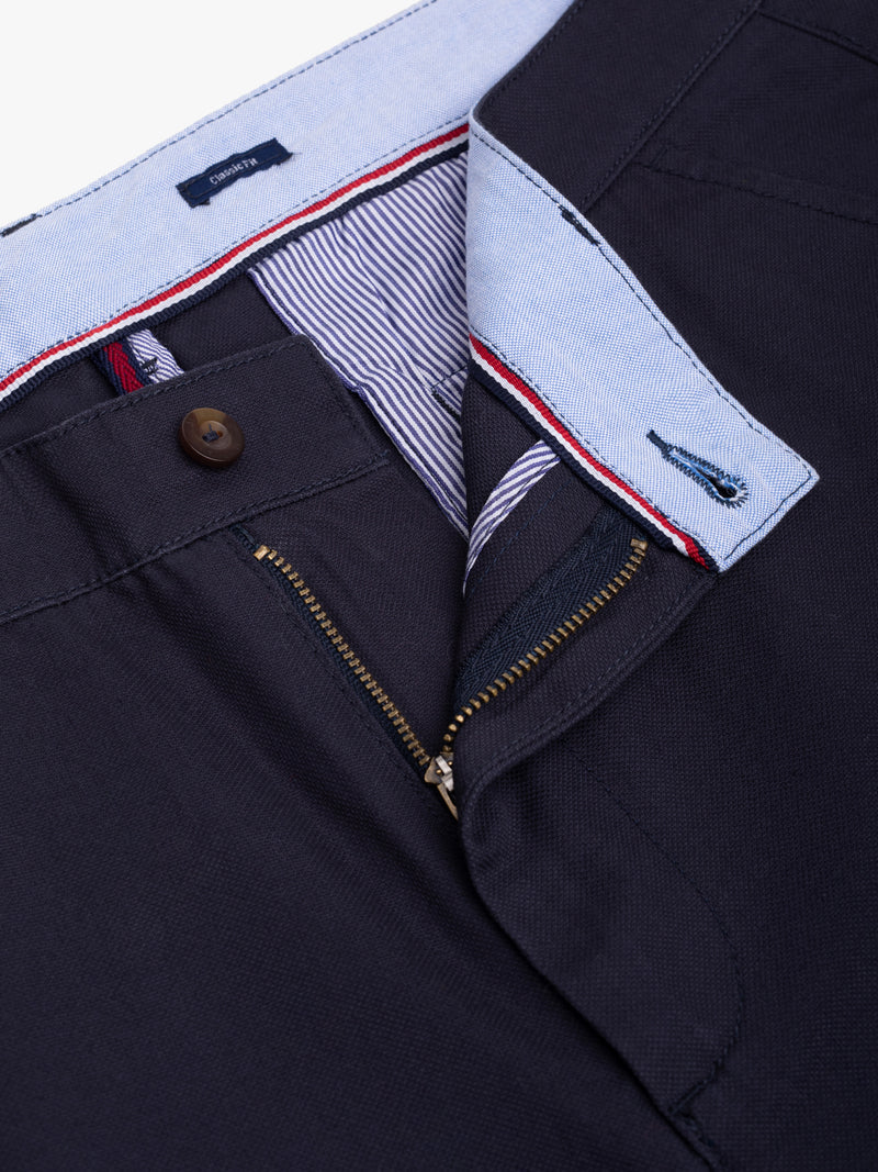 Pantalones cortos chinos estructurados de color azul en algodón de corte clásico