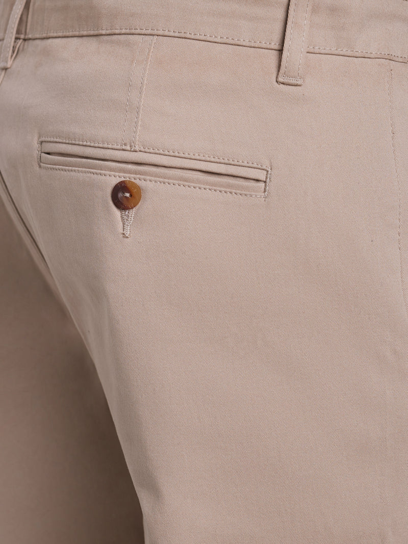 Pantalon chino beige en sergé coupe slim