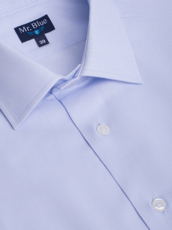 Camisa clássica azul claro em algodão