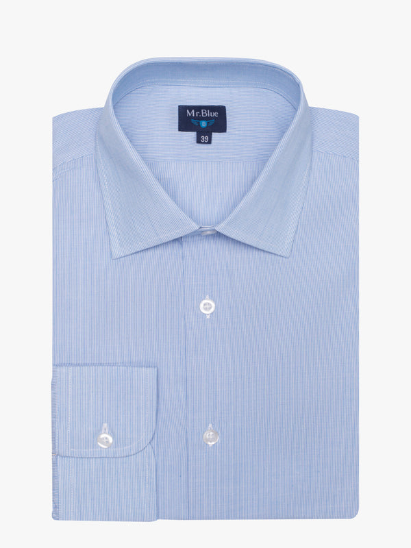 Camisa clássica aos quadrados azul claro e branco em algodão