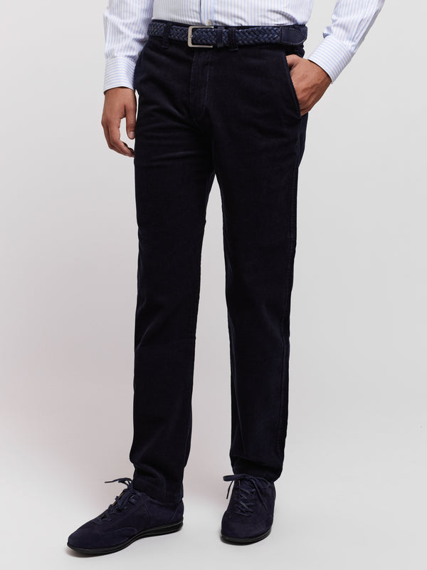 Pantalon bleu coupe classique