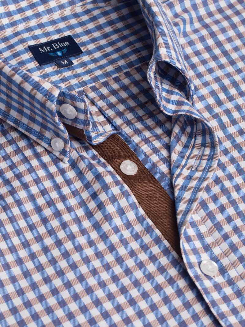 Camisa algodão aos quadrados branco e azul com logo bordado e detalhes