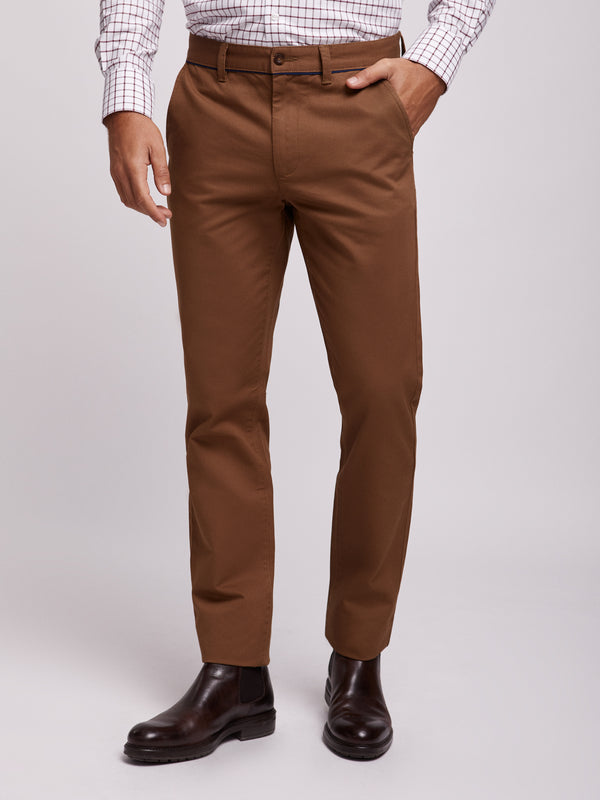 Pantalon marron coupe classique