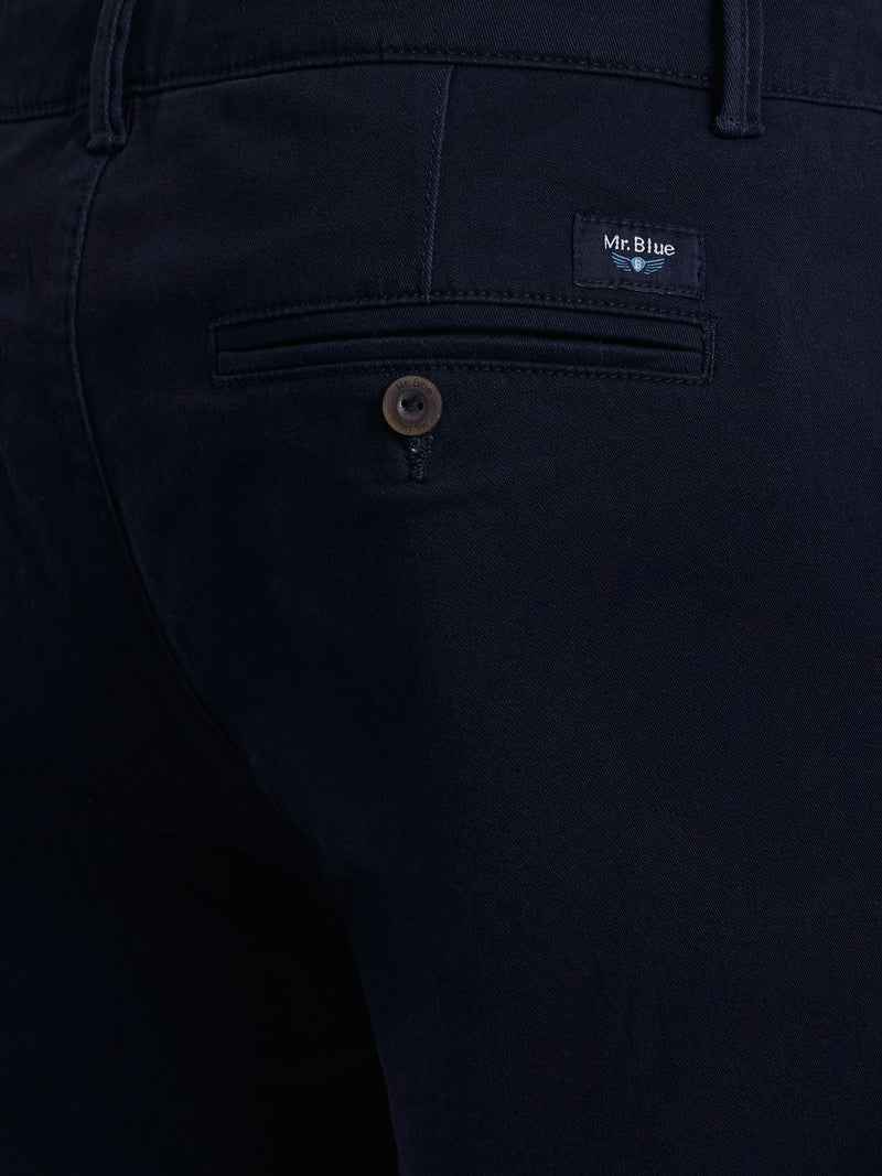 Pantalon chino bleu coupe classique