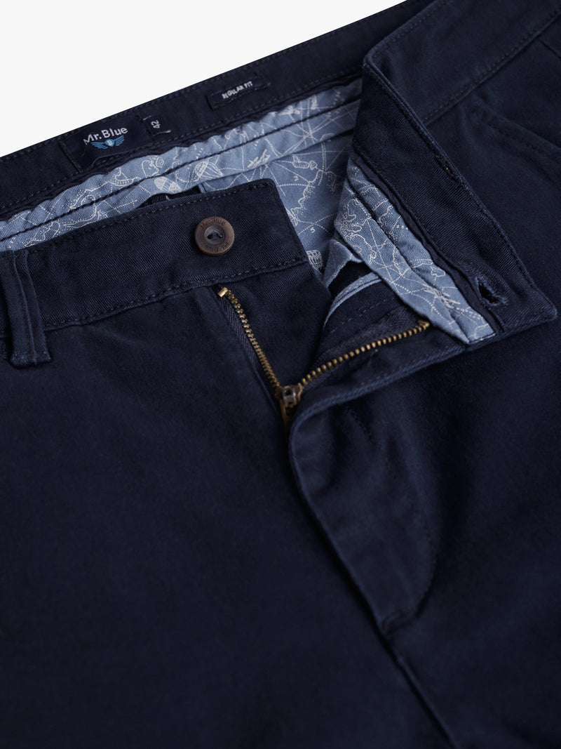 Pantalon chino bleu coupe classique