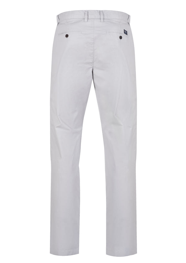 Pantalon chino coupe slim en sergé uni