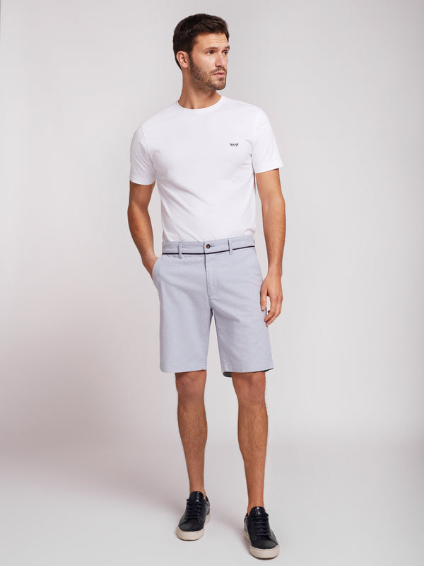 Calções bermuda Chino estruturados azul claro em algodão classic fit