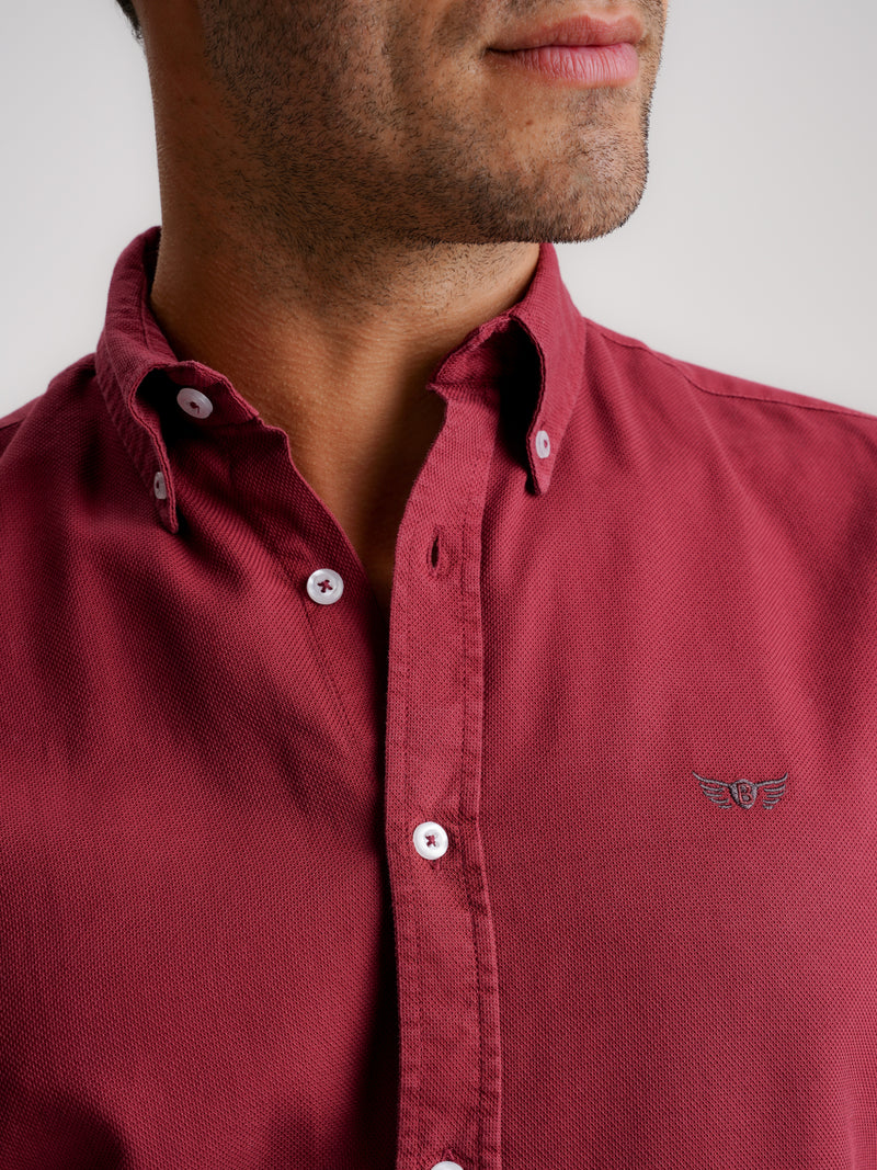 Camisa Regular Fit Estruturada Bordeaux